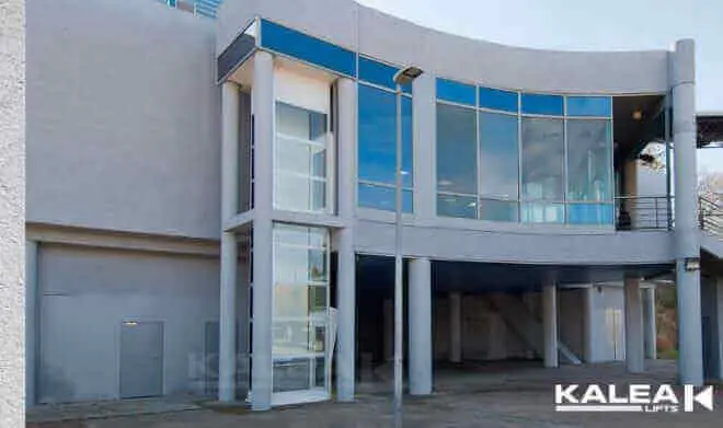 5 เคล็ดลับ เพิ่มความเย็นให้ลิฟท์กระจกกึ่งกลางแจ้ง 24 kalea-outdoor-lift-white